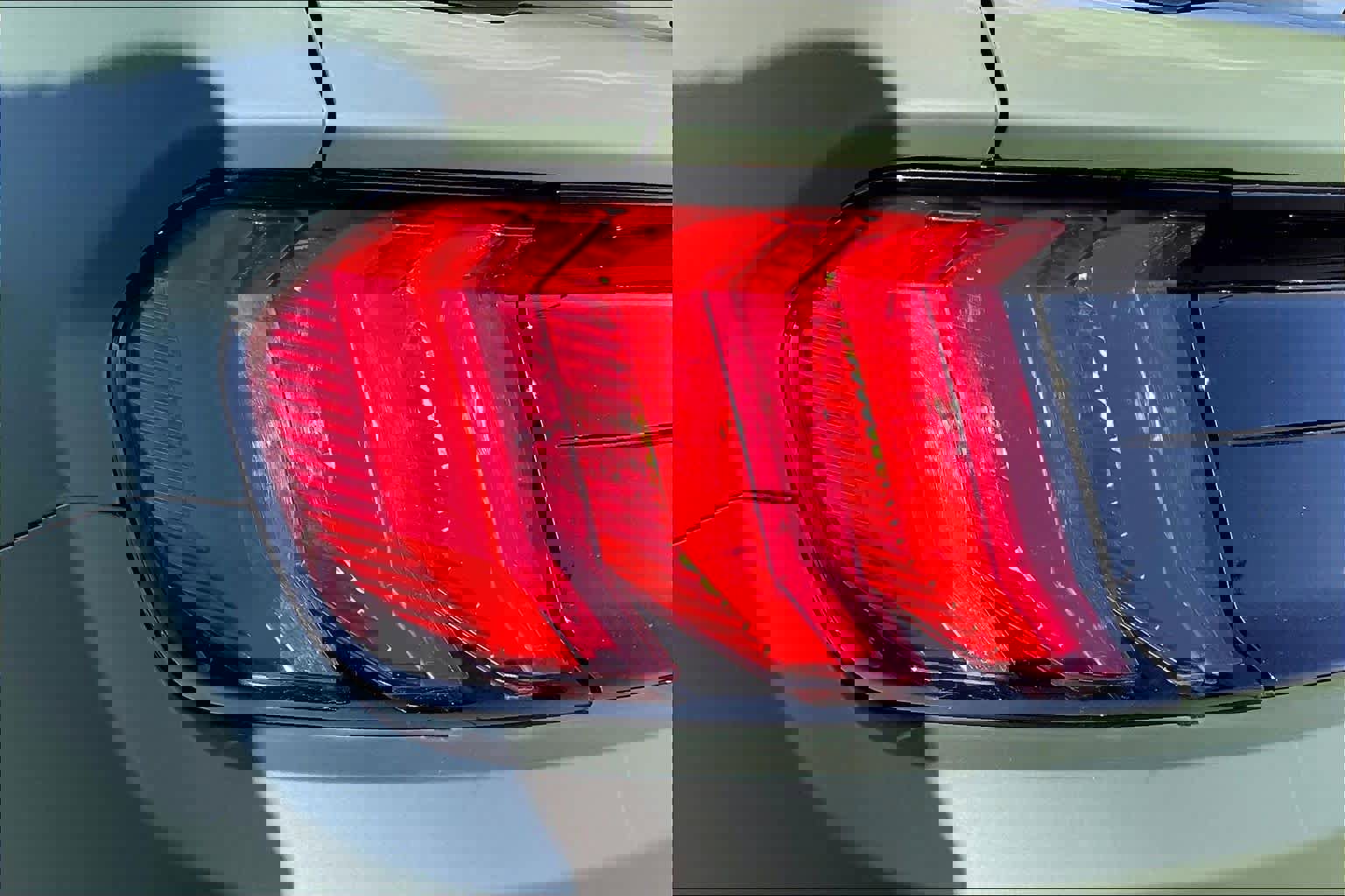 Used 2018 Ford Mustang GT Premium w/ Black Accent Package image 31