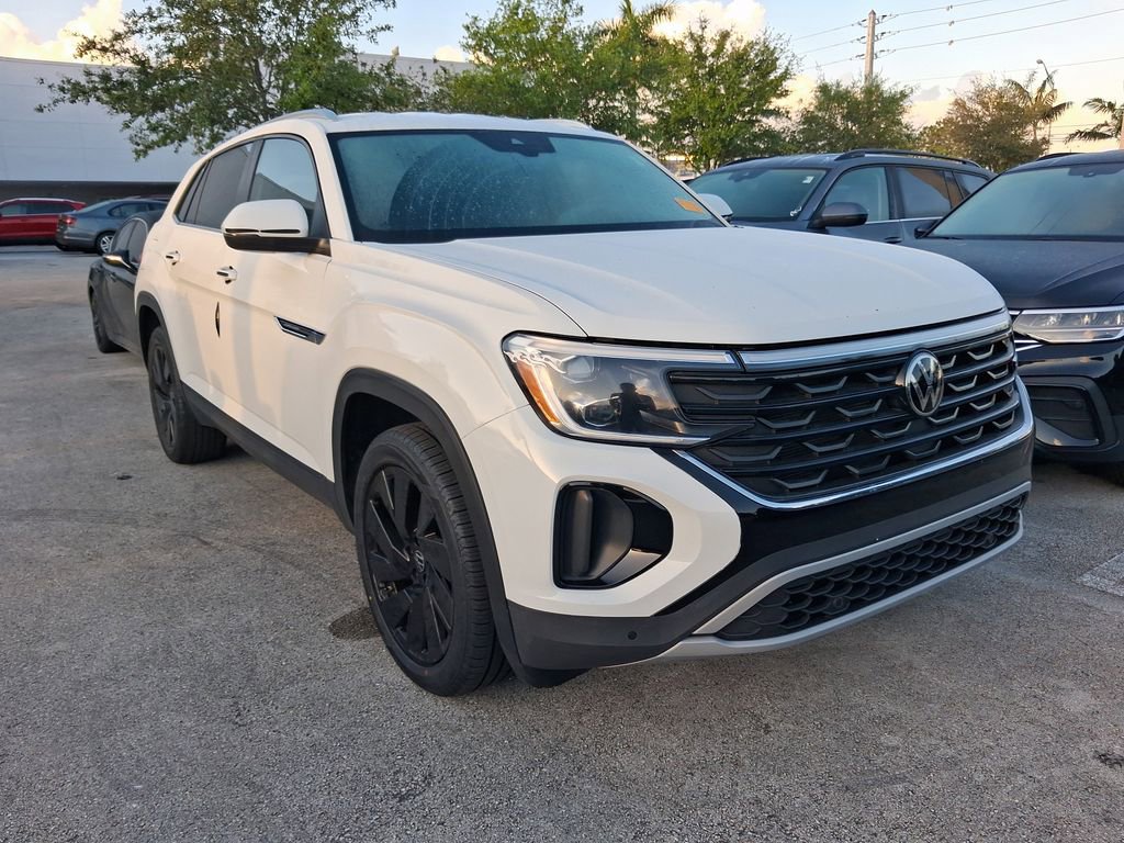 Used 2024 Volkswagen Atlas Cross Sport SE image 4