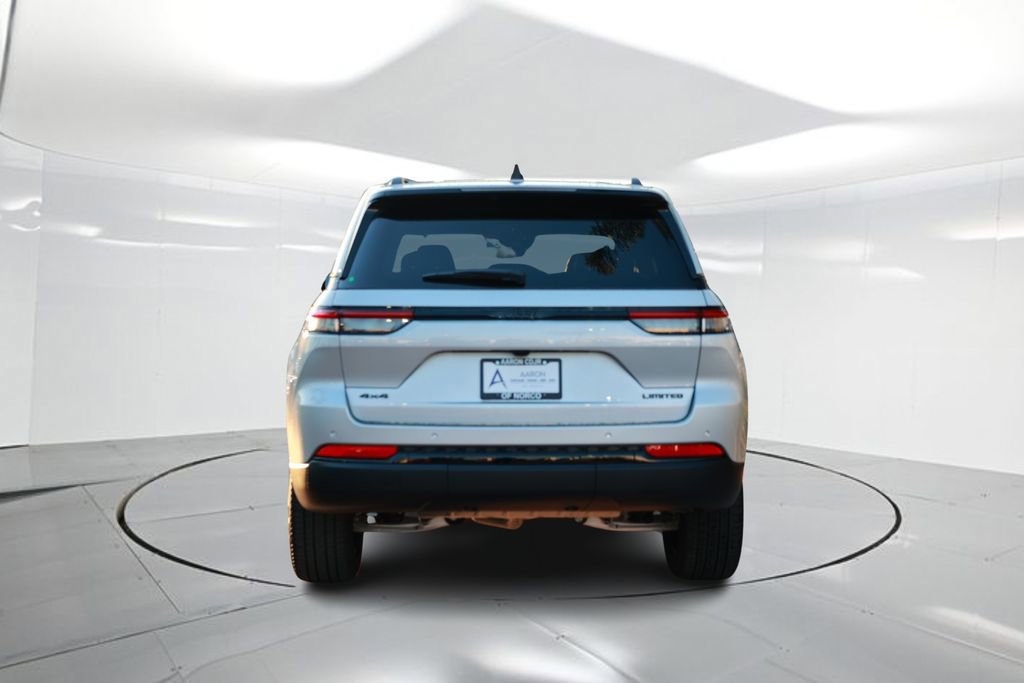 New 2025 Jeep Grand Cherokee Limited w/ Black Appearance Package image 3