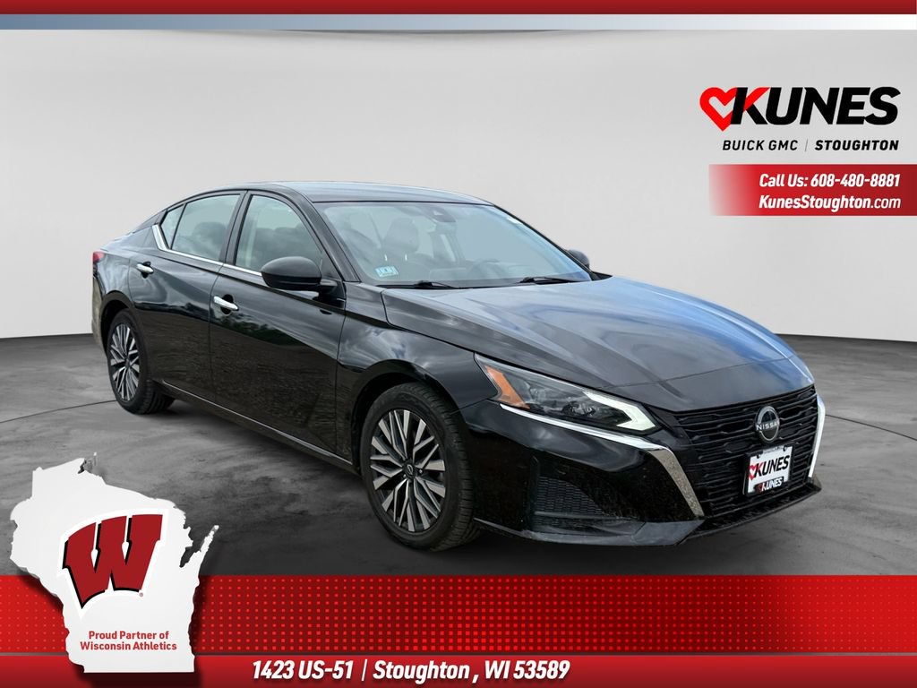 Used 2024 Nissan Altima 2.5 SV FWD image 1