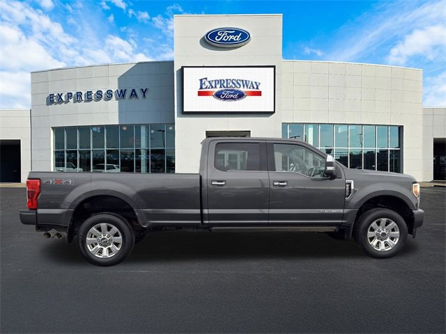 Used 2017 Ford F250 Platinum w/ Platinum Ultimate Package image 5