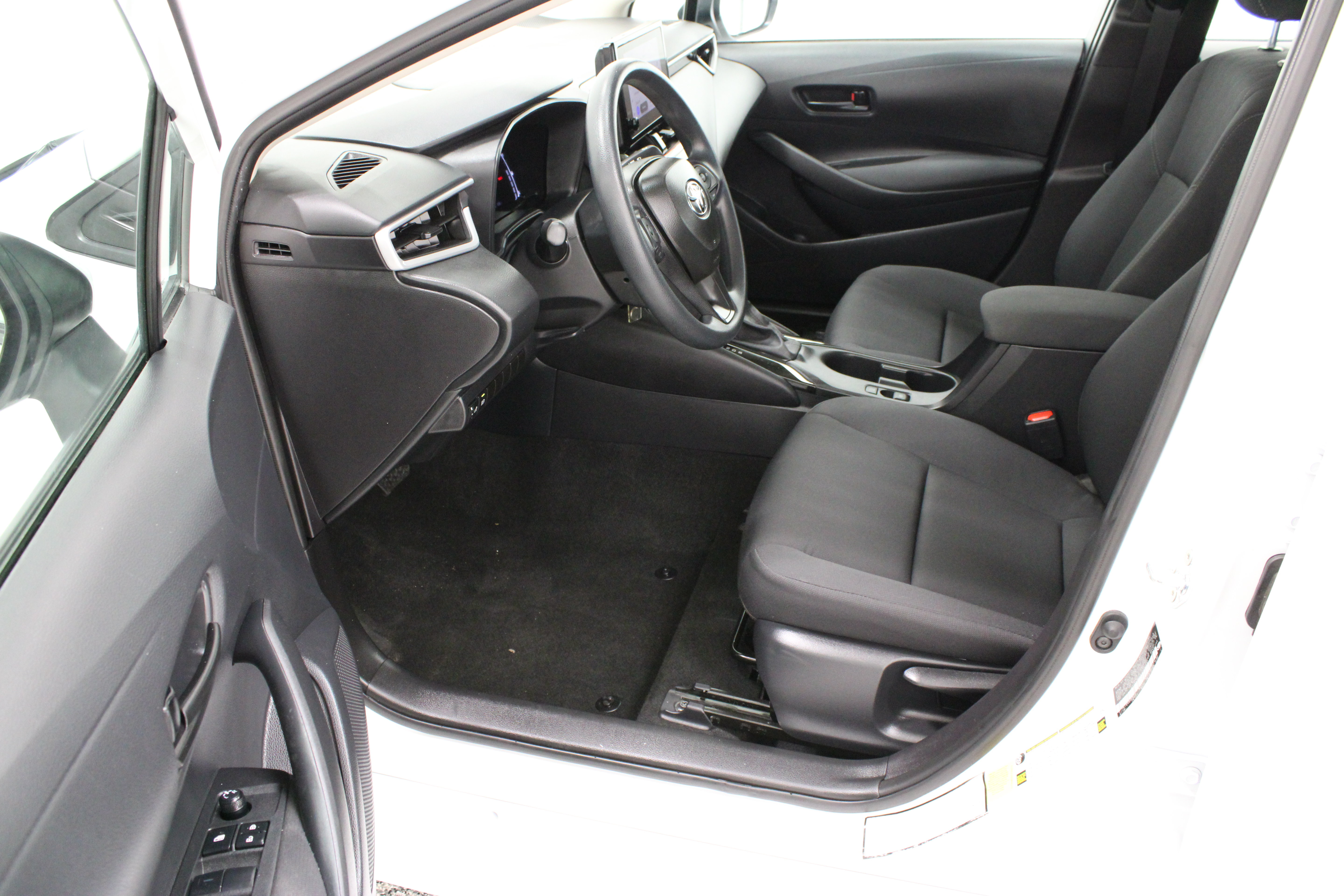 Certified 2026 Toyota Corolla LE FWD image 14