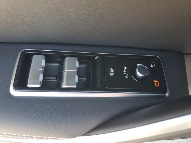 Certified 2026 Jaguar F-PACE R-Dynamic S AWD/4WD image 25
