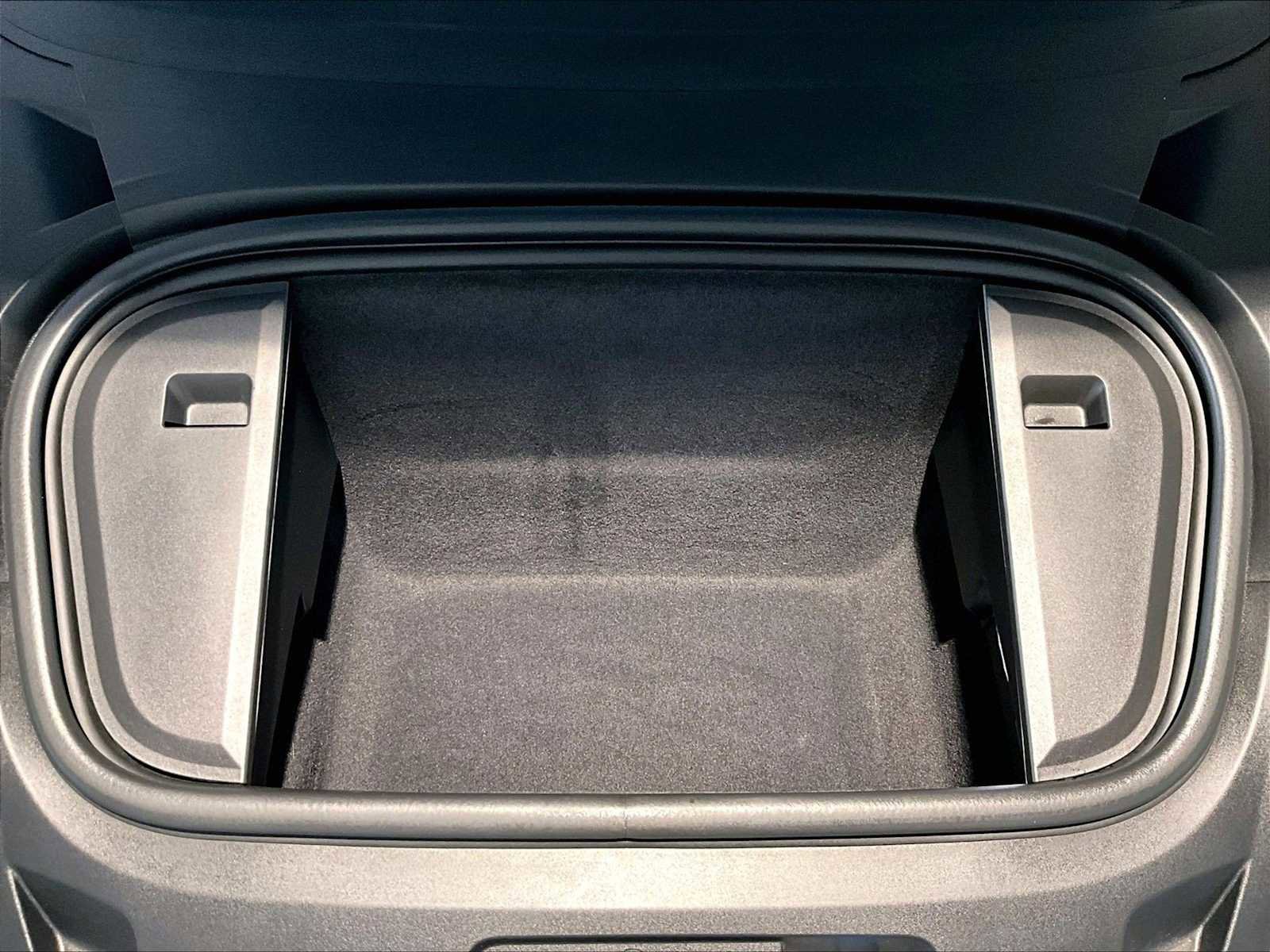 Used 2022 Porsche Taycan 4S image 24