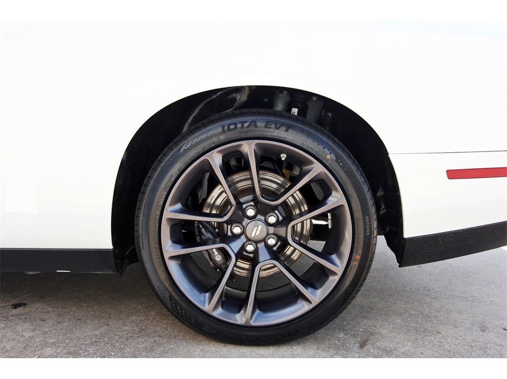 Used 2022 Dodge Challenger R/T Scat Pack w/ Shaker Package image 30