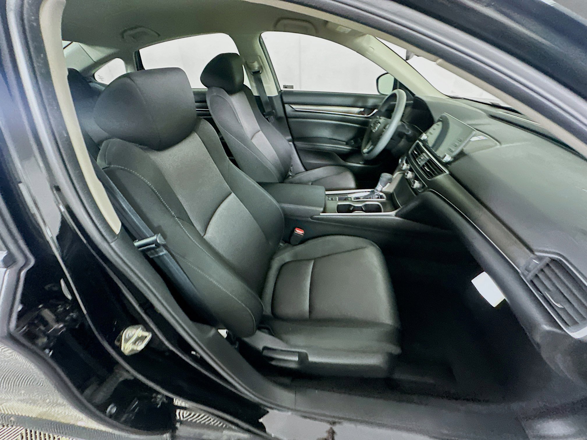 Used 2019 Honda Accord LX image 30