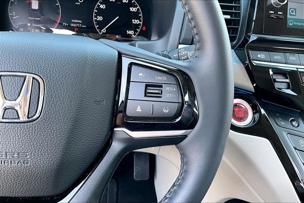 Certified 2025 Honda Odyssey Touring image 12