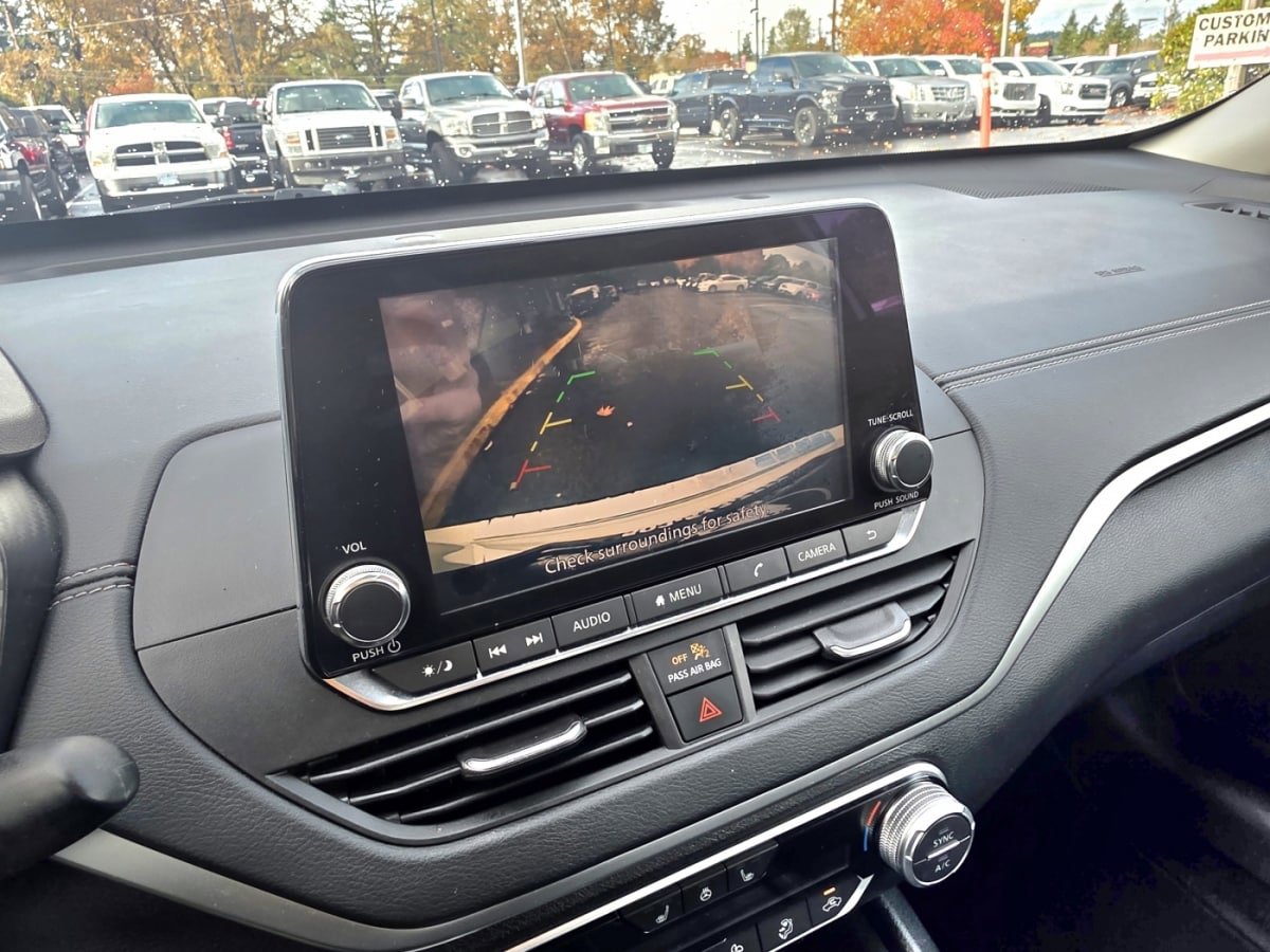 Used 2019 Nissan Altima 2.5 SV FWD image 11