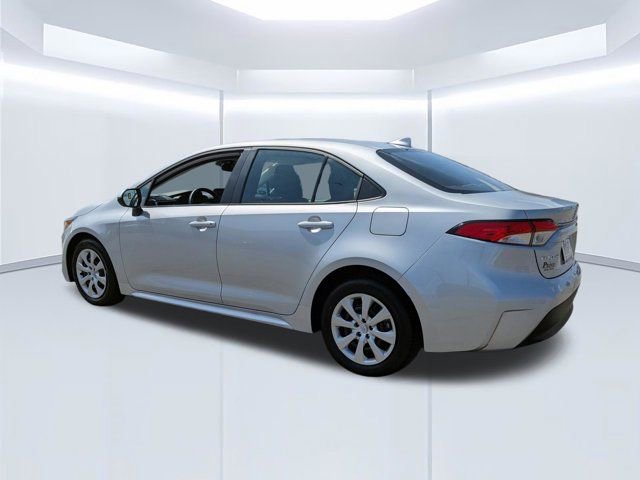 Used 2025 Toyota Corolla LE FWD image 6