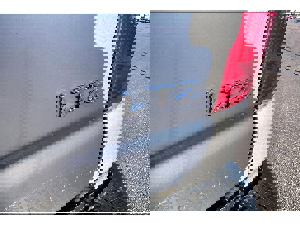 Used 2021 Chevrolet Silverado 3500 LTZ w/ LTZ Premium Package image 9