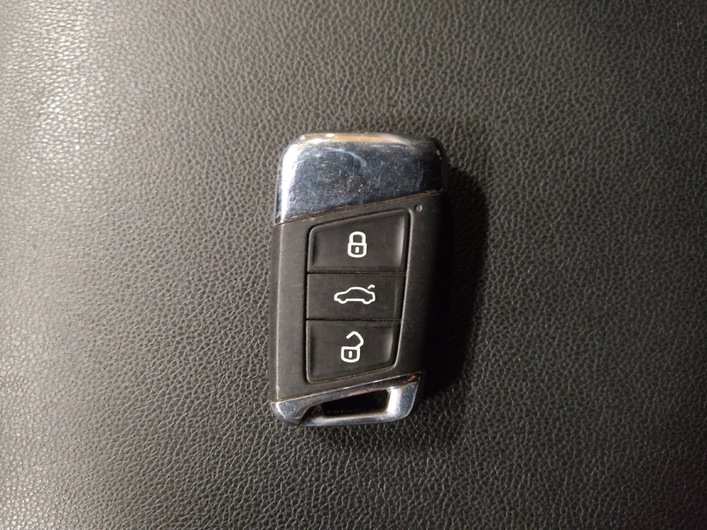 Used 2023 Volkswagen Atlas Cross Sport SE FWD image 32