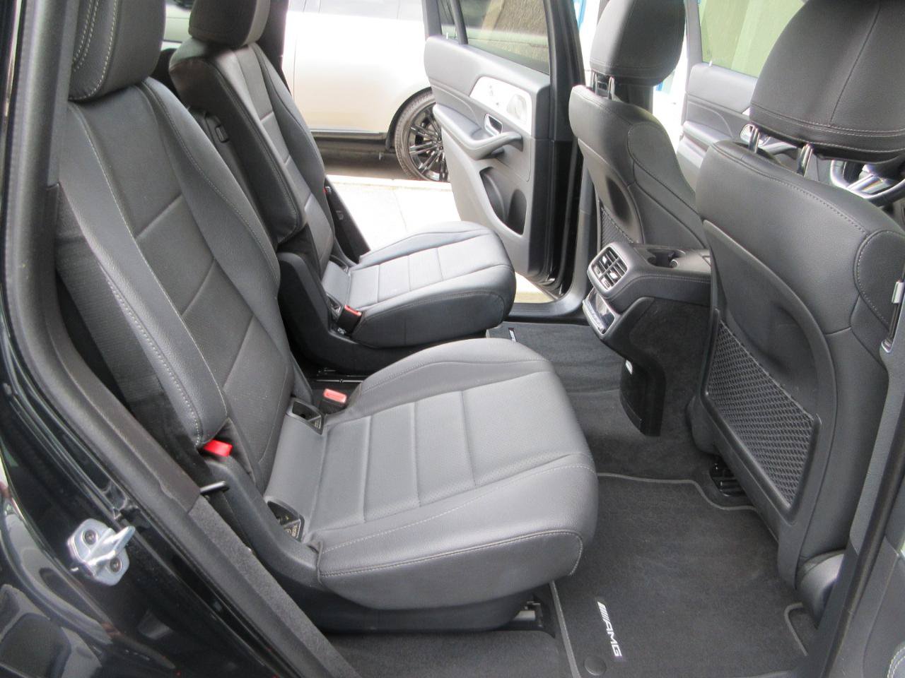 Used 2024 Mercedes-Benz GLS 450 4MATIC w/ AMG Line Exterior image 32