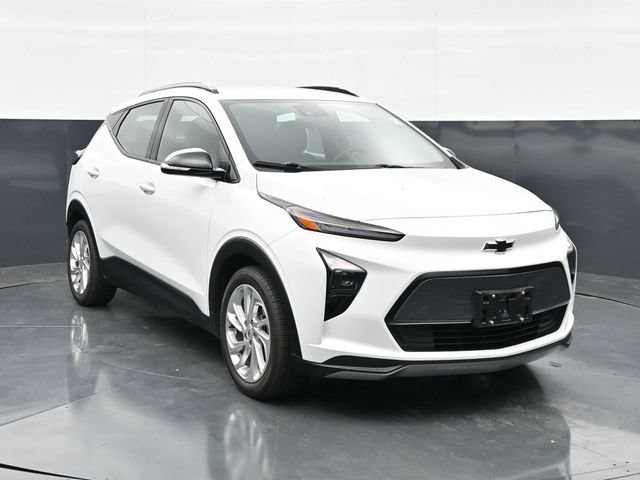 Used 2023 Chevrolet Bolt EUV LT w/ Driver Confidence Package FWD image 4