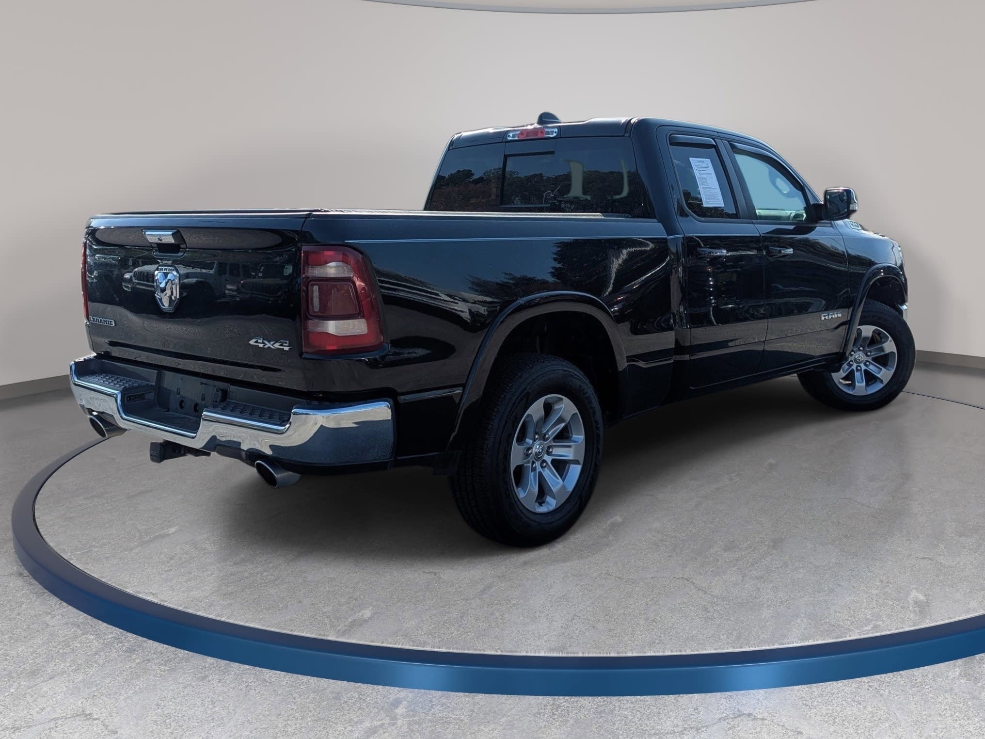 Used 2020 RAM 1500 Laramie AWD/4WD image 5