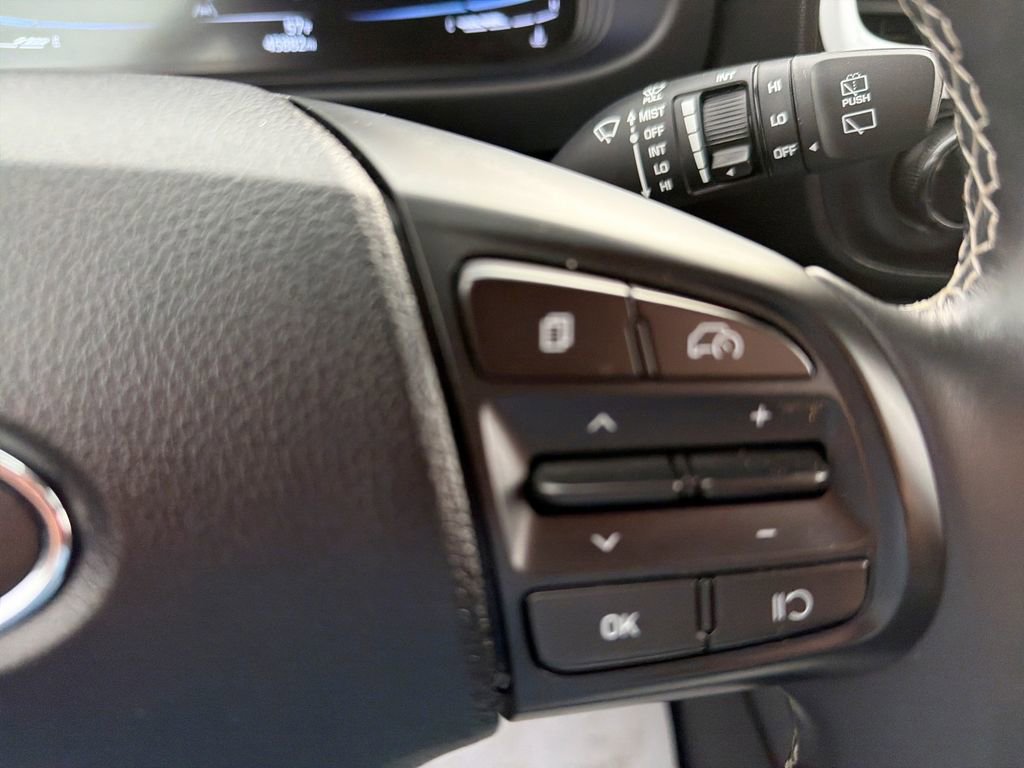 Certified 2024 Hyundai Venue Limited image 21