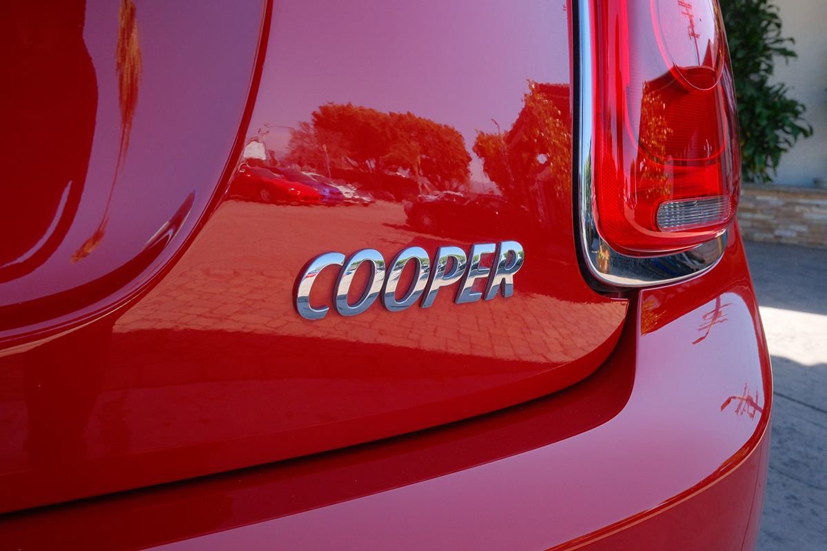 Used 2016 MINI Cooper 2-Door Hardtop FWD image 42