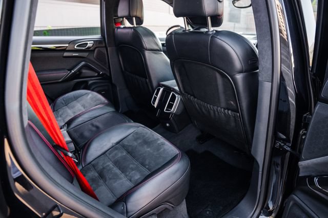 Used 2014 Porsche Cayenne GTS AWD/4WD image 73
