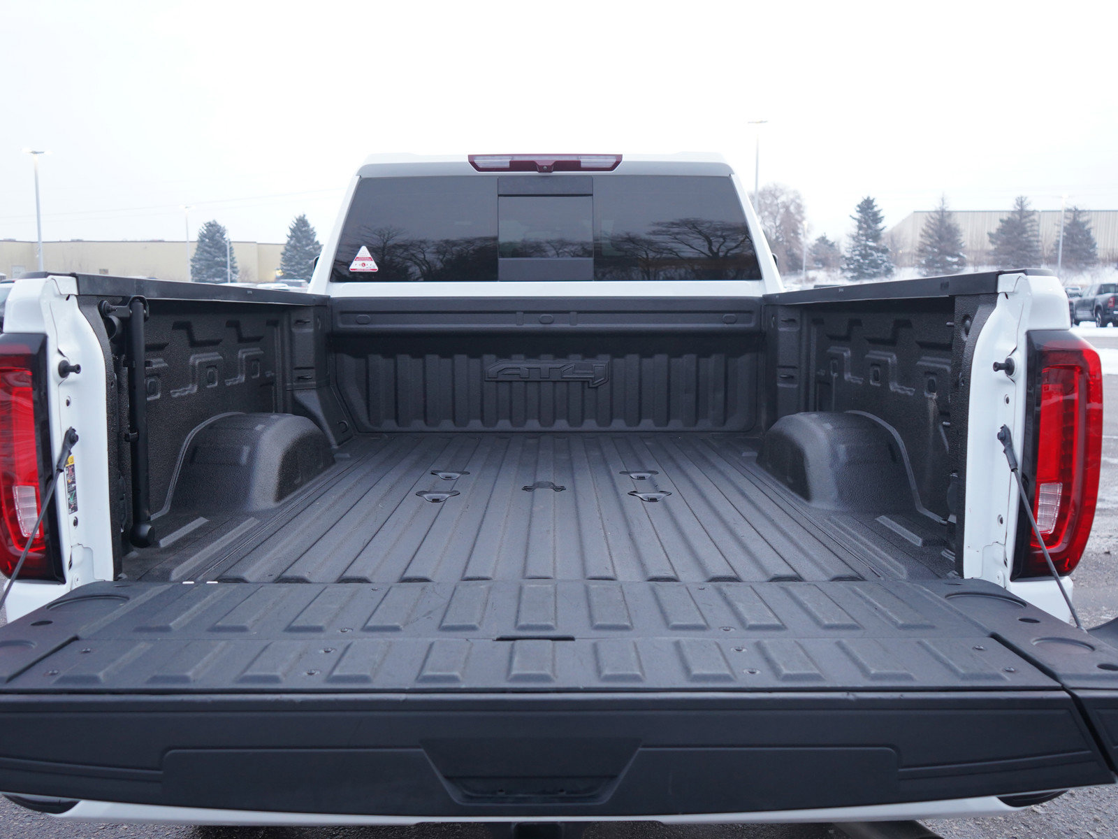 Used 2022 GMC Sierra 3500 AT4 w/ AT4 Preferred Package image 15