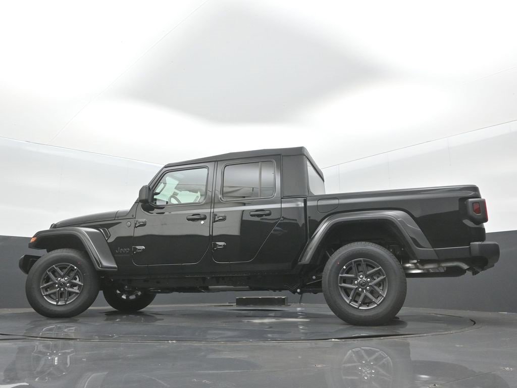 New 2025 Jeep Gladiator Sport image 29