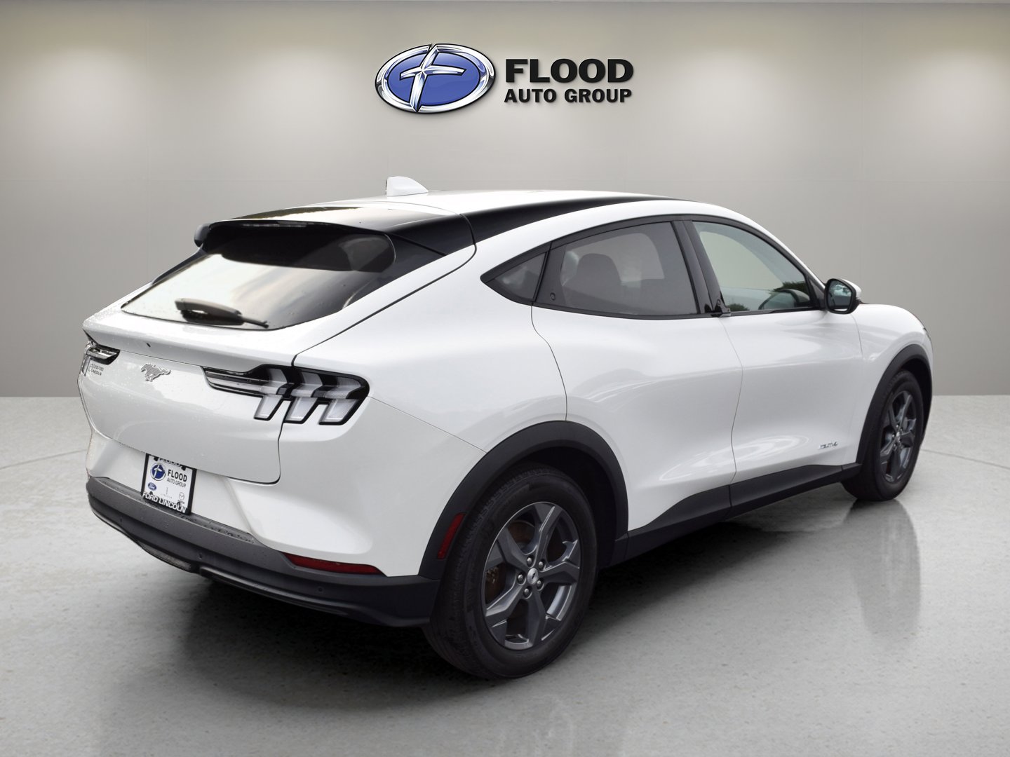 Certified 2022 Ford Mustang Mach-E Select image 4