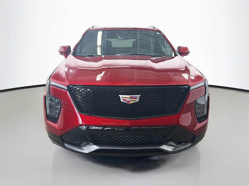 Used 2025 Cadillac XT4 Sport image 2