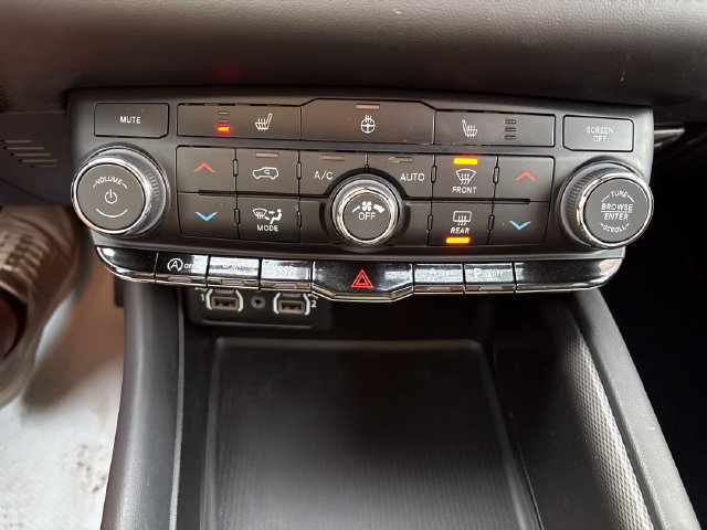 Used 2025 Dodge Durango GT w/ Trailer Tow Group IV AWD/4WD image 16