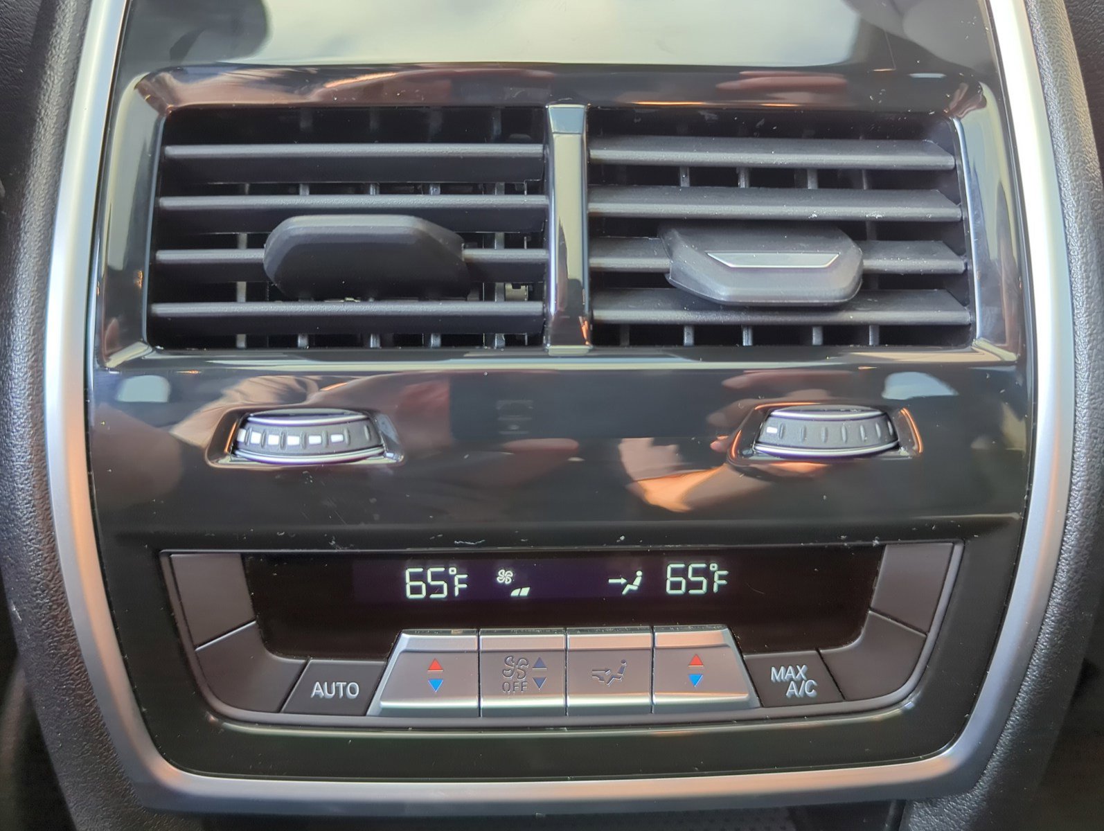 Used 2022 BMW X5 xDrive40i w/ Premium Package image 29