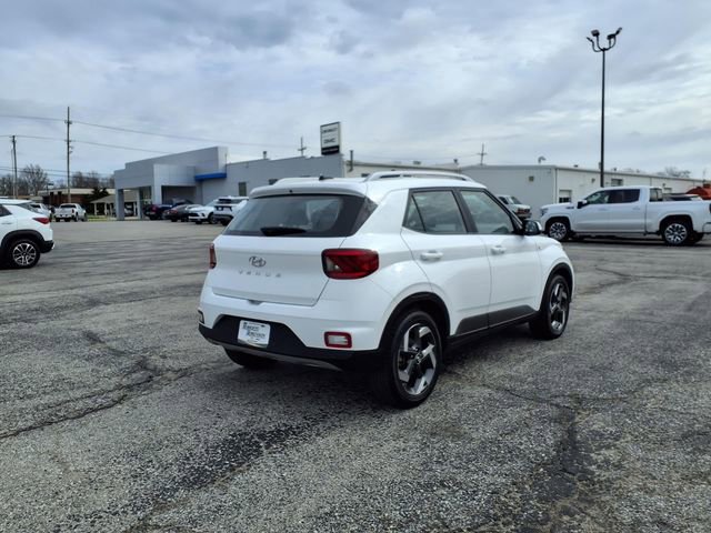 Used 2025 Hyundai Venue SEL image 17