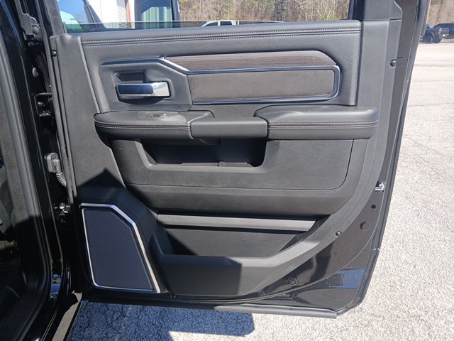 New 2026 RAM 4500 4x4 Crew Cab DRW w/ Laramie Trim Package image 24