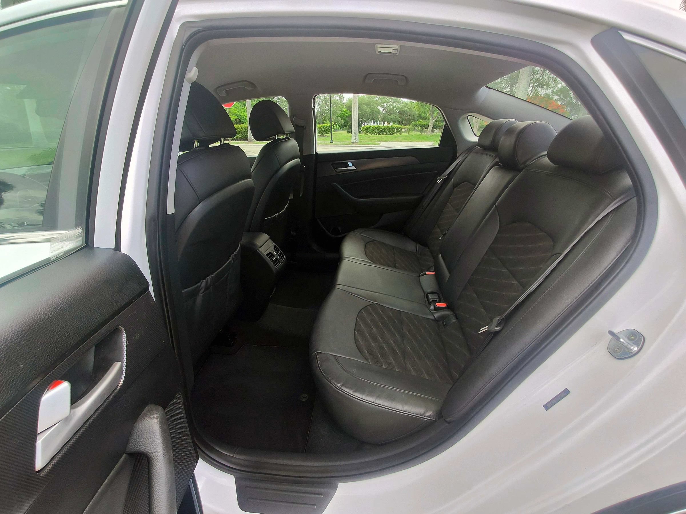 Used 2016 Hyundai Sonata Sport w/ Option Group 02 FWD image 15