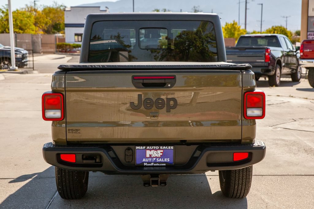 Used 2025 Jeep Gladiator Sport AWD/4WD image 6