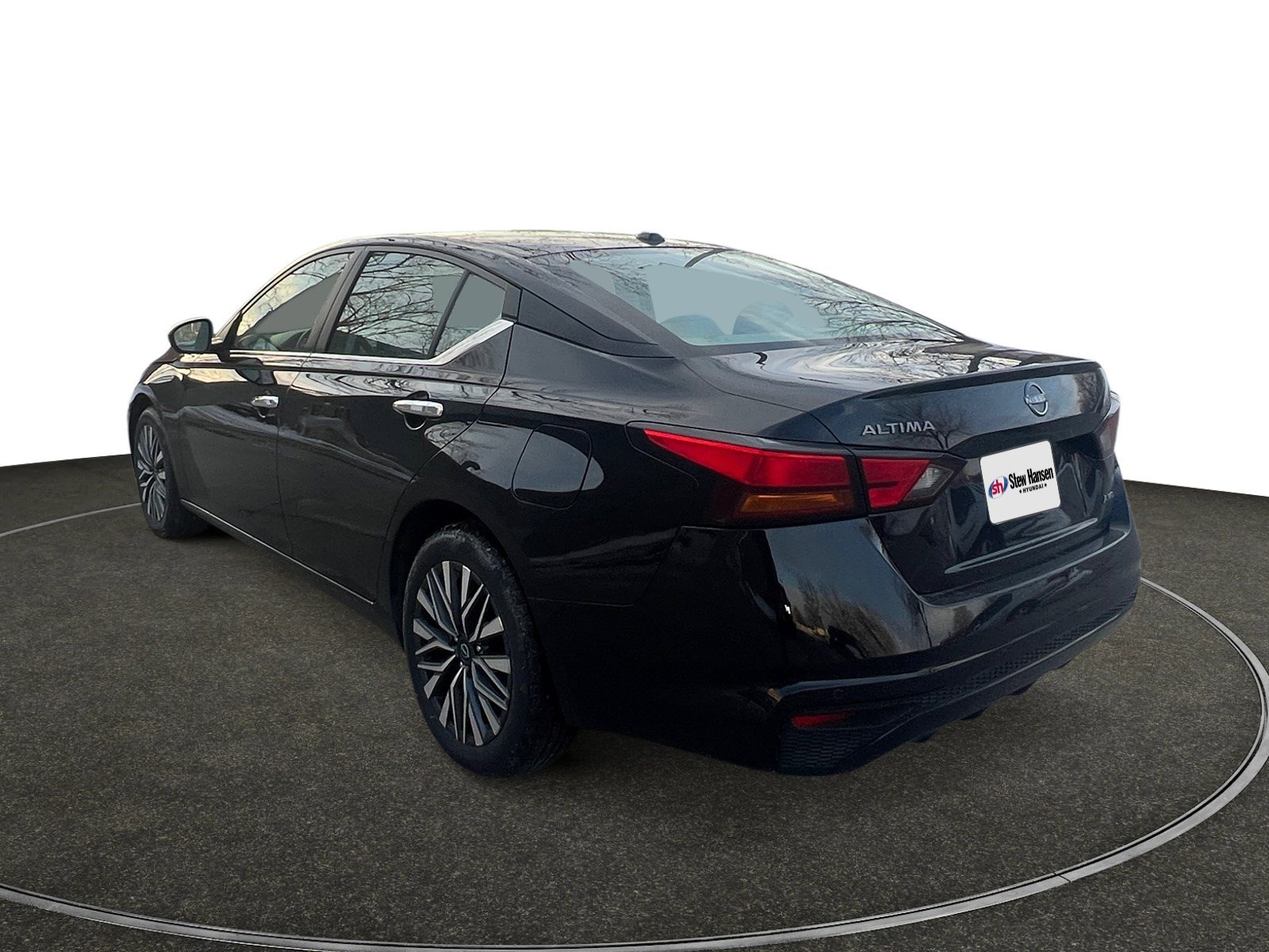 Used 2025 Nissan Altima 2.5 SV image 3