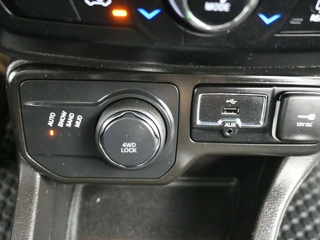 Used 2020 Jeep Renegade Altitude AWD/4WD image 23