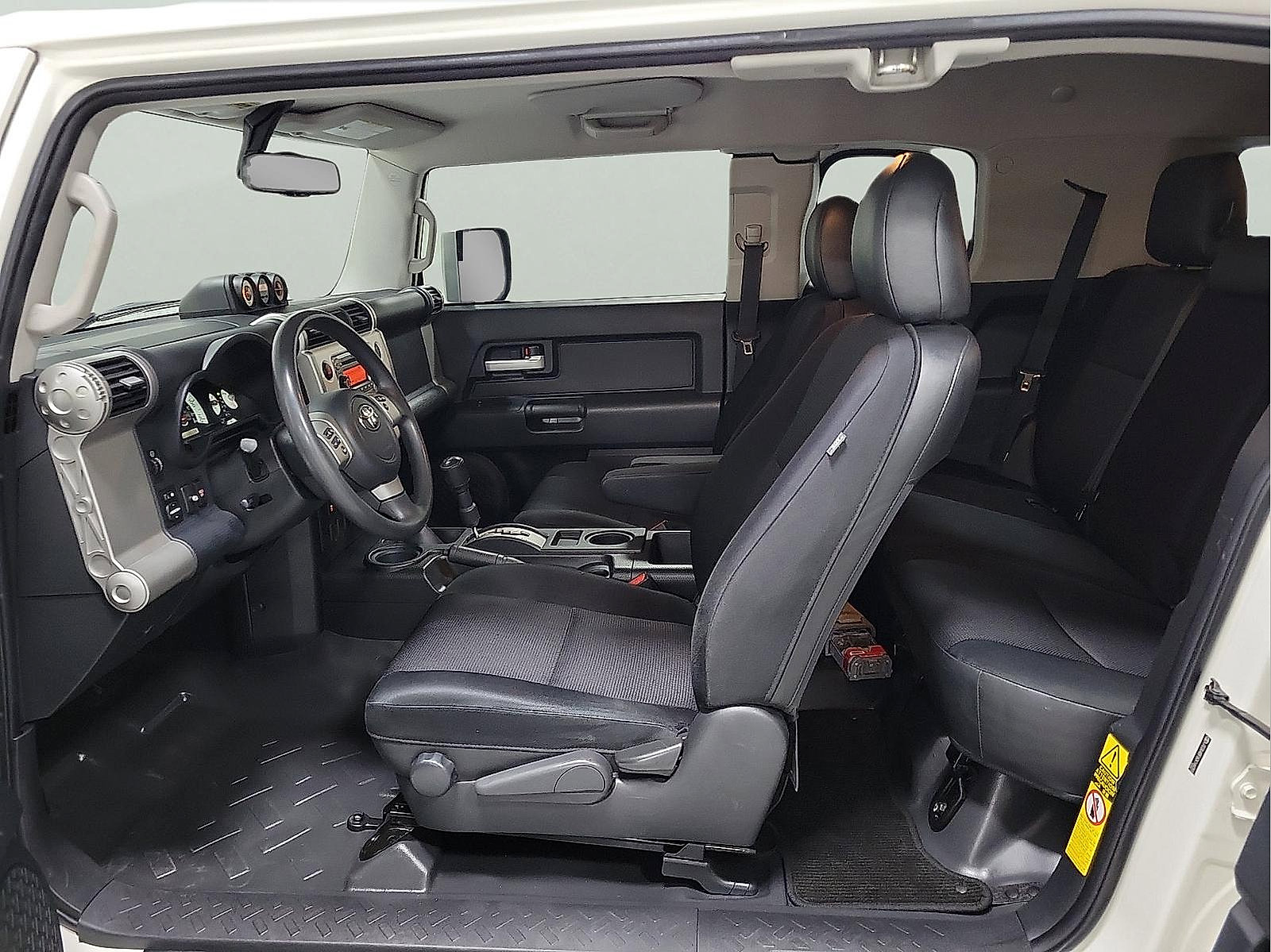 Used 2012 Toyota FJ Cruiser 4WD image 8