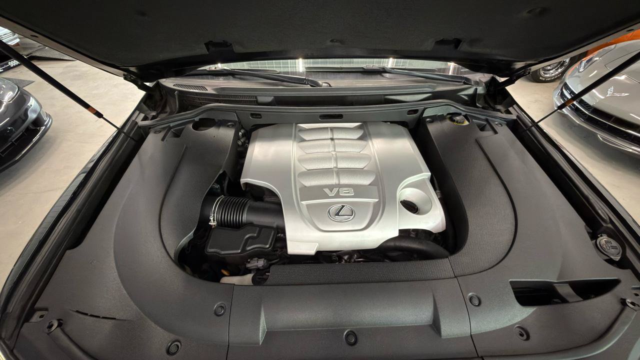 Used 2013 Lexus LX 570 4WD image 49