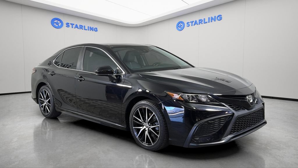 Used 2021 Toyota Camry SE FWD image 13