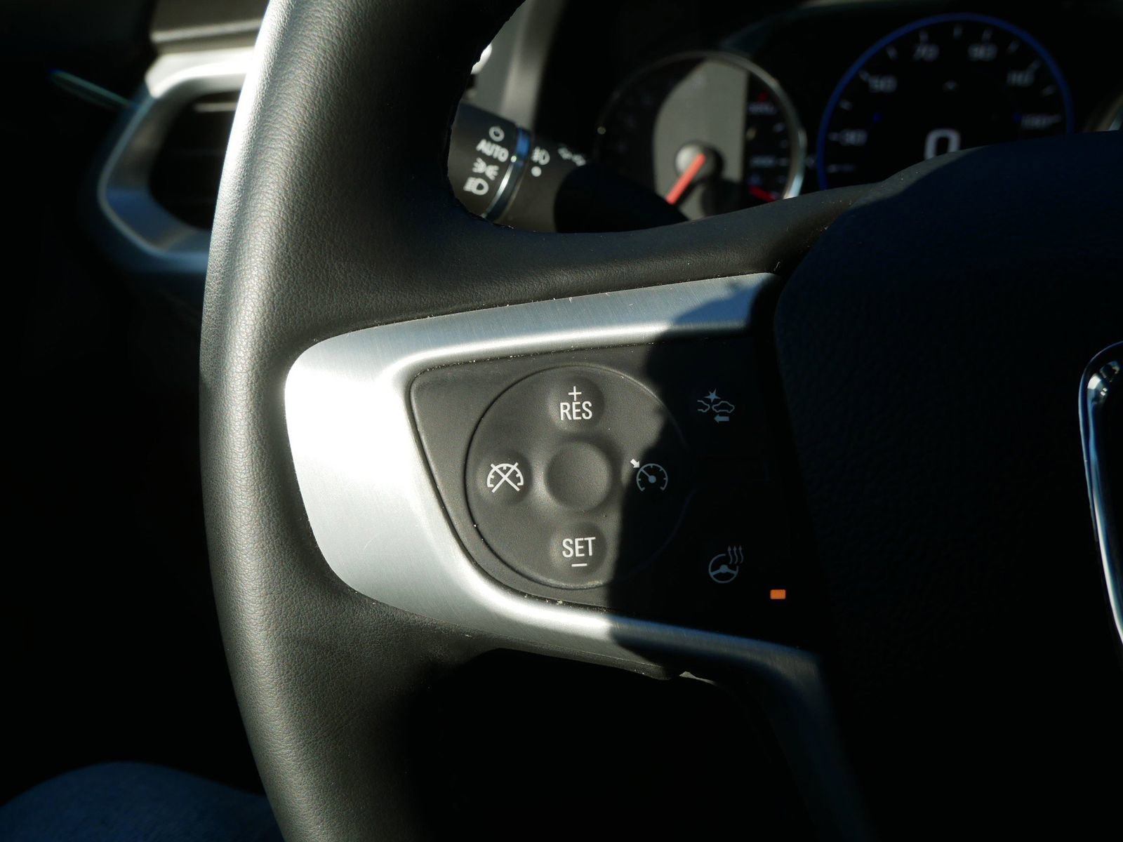 Used 2023 GMC Acadia SLT w/ Technology Package image 29