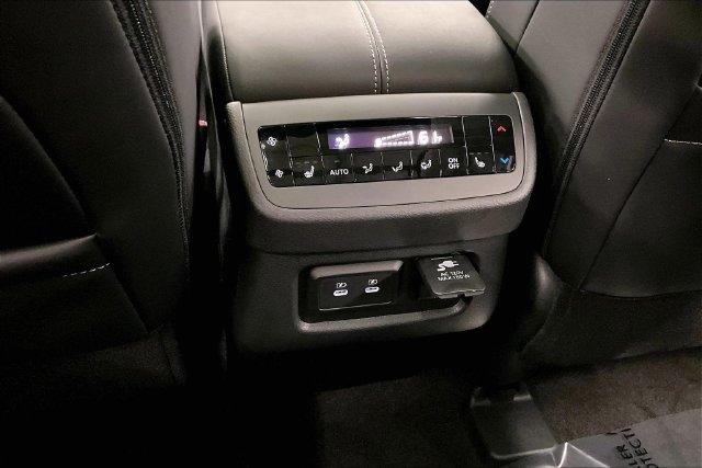 New 2026 Nissan Pathfinder Platinum w/ Lighting Package AWD/4WD image 24