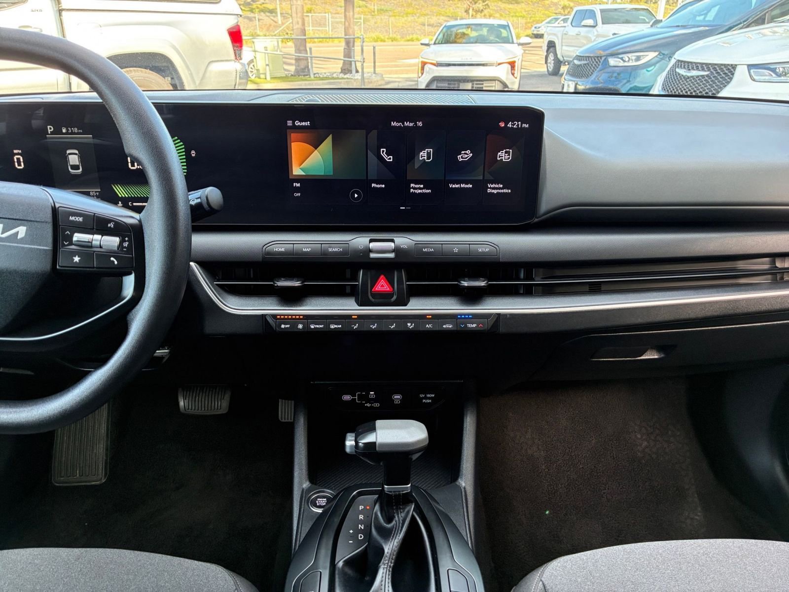 Used 2025 Kia K4 FWD image 17