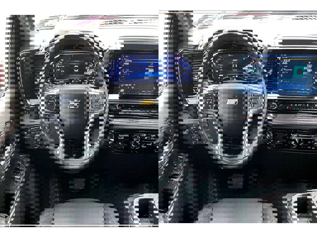 Used 2025 Chevrolet Silverado 3500 LTZ image 6