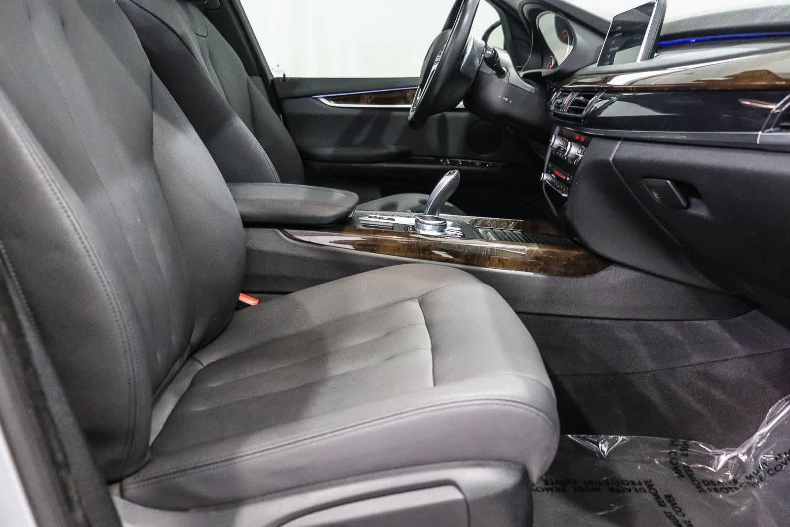 Used 2018 BMW X5 xDrive40e w/ Premium Package AWD/4WD image 17