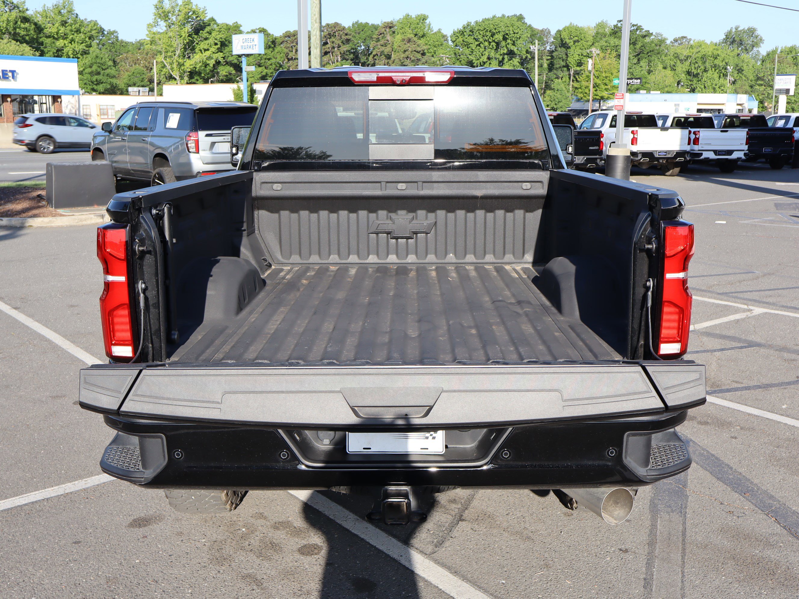 Used 2025 Chevrolet Silverado 2500 LTZ w/ LTZ Plus Package AWD/4WD image 13