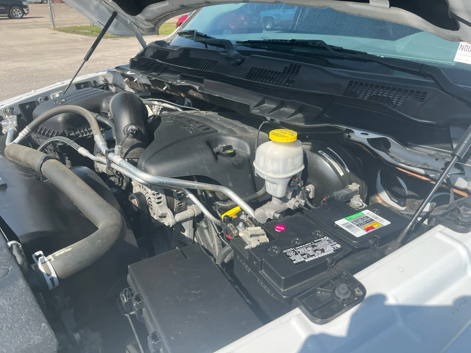 Used 2019 RAM 1500 Classic SLT image 9