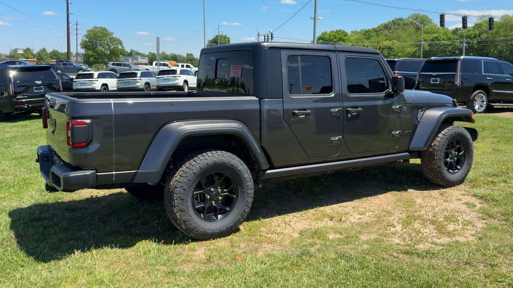 Used 2024 Jeep Gladiator Sport AWD/4WD image 7