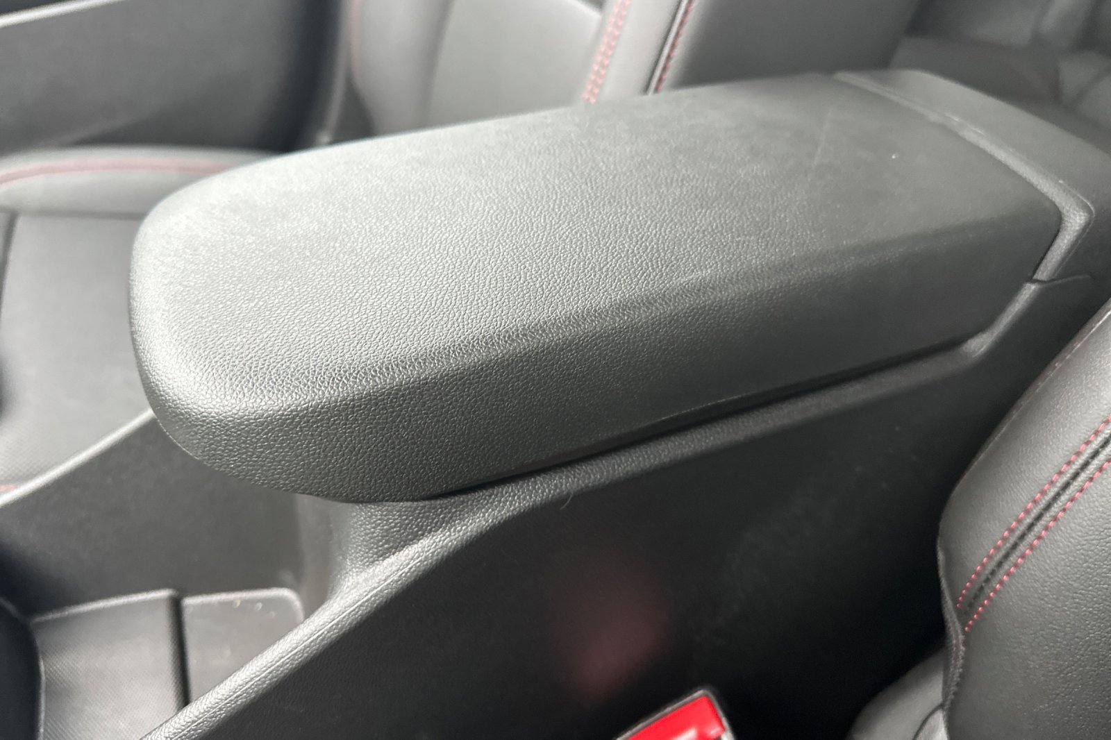 Used 2025 Chevrolet Trax RS w/ Driver Confidence Package image 31