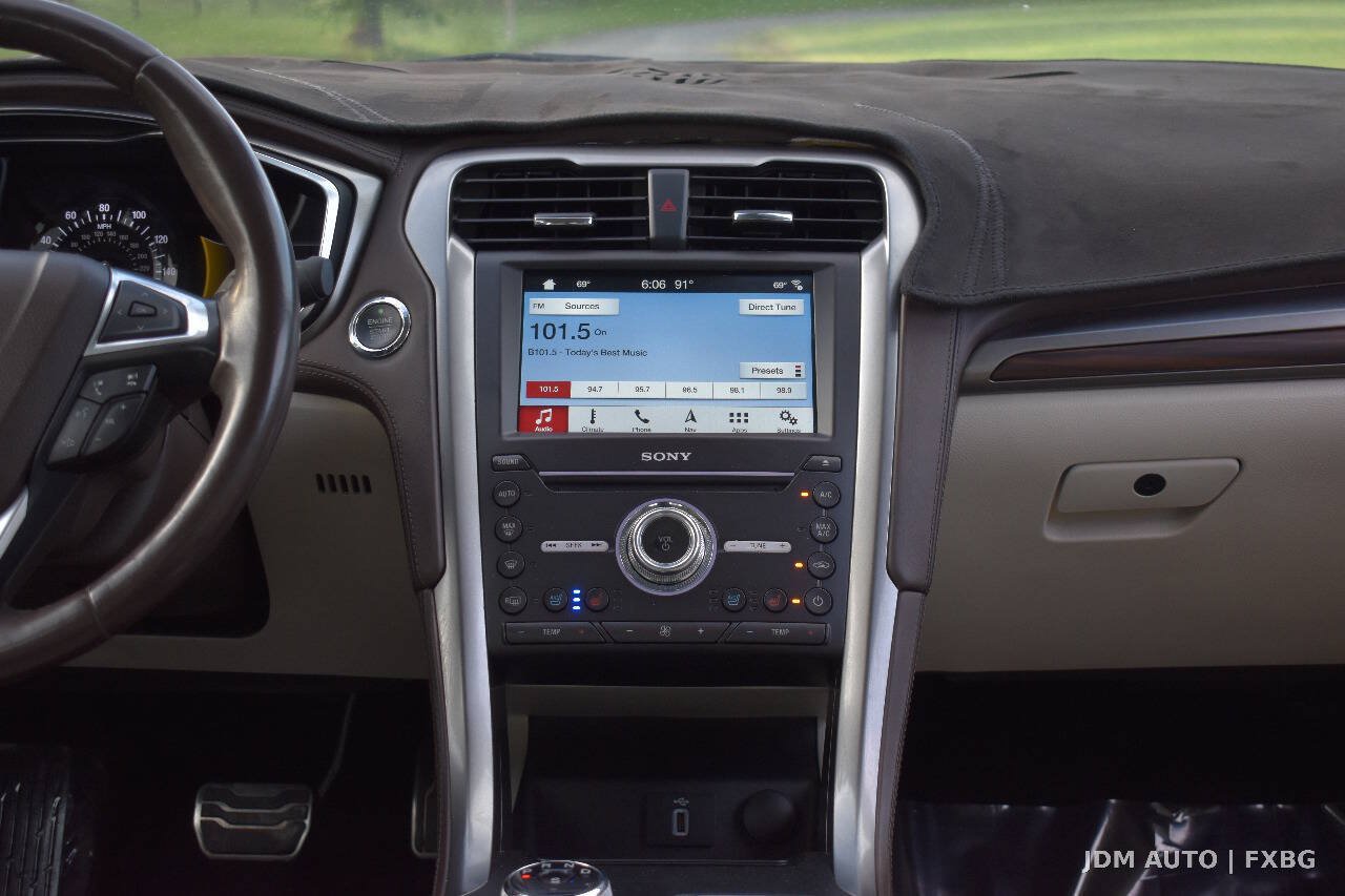 Used 2017 Ford Fusion Platinum FWD image 25