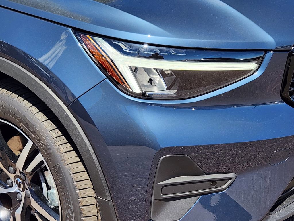 New 2026 Volvo XC40 B5 Core w/ Climate Package image 28