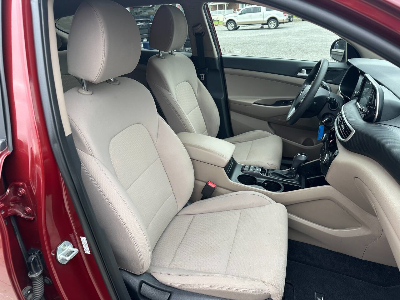 Used 2020 Hyundai Tucson SE image 12