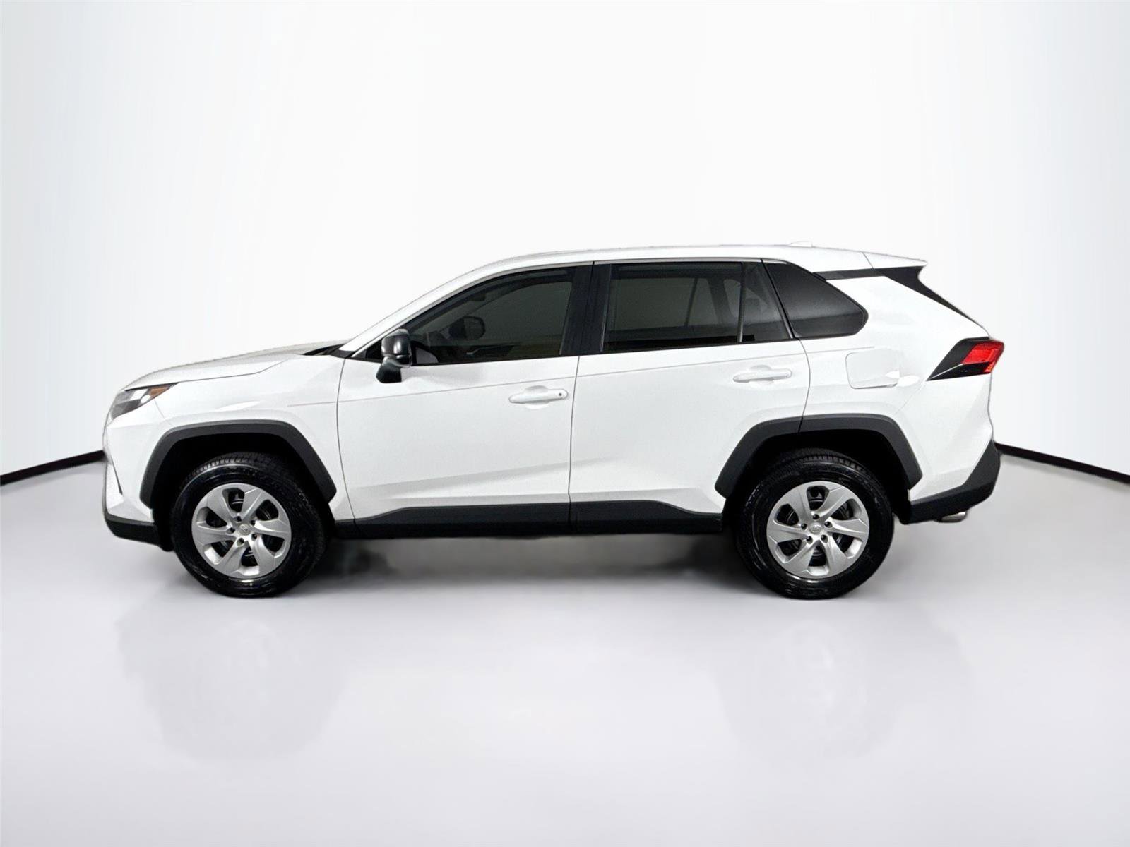 Used 2023 Toyota RAV4 LE image 13