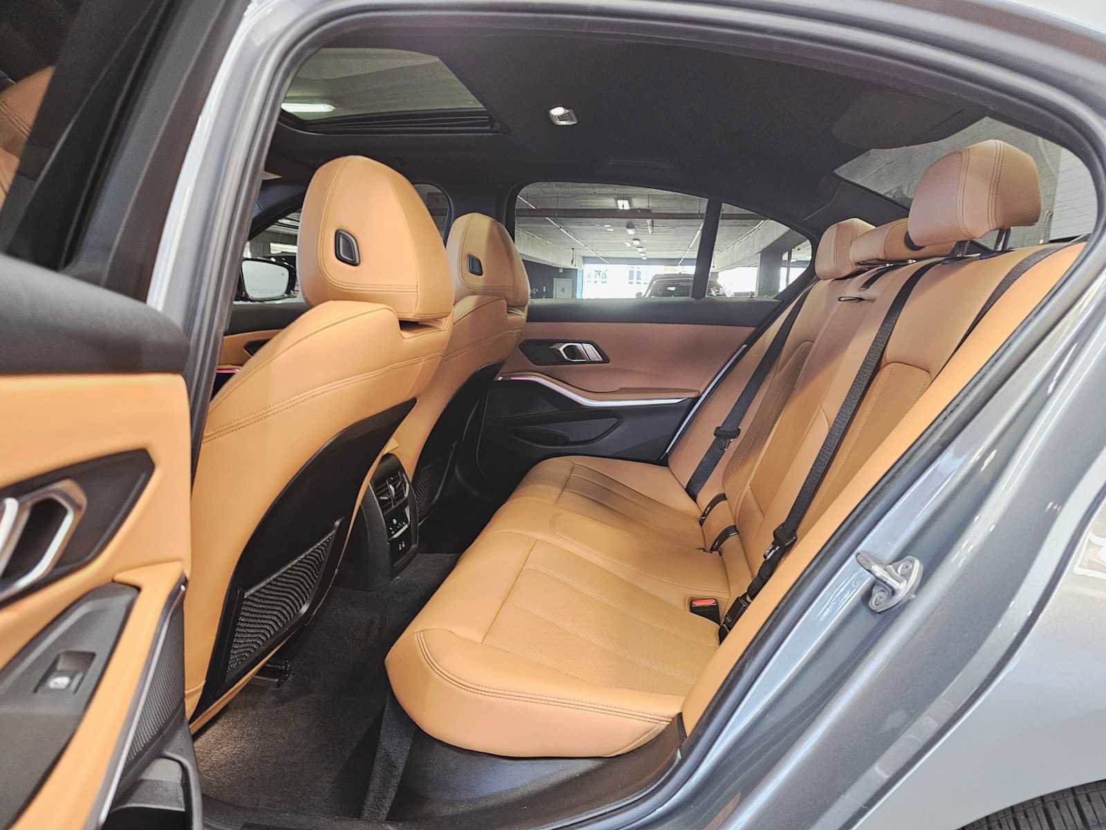 Used 2023 BMW 330i xDrive Sedan w/ Premium Package image 25